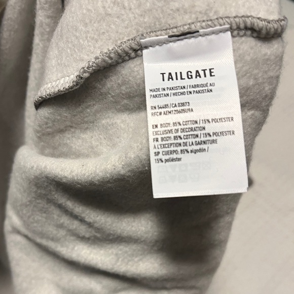 Men’s Philadelphia 76ers Sweatshirt - Picture 6 of 6